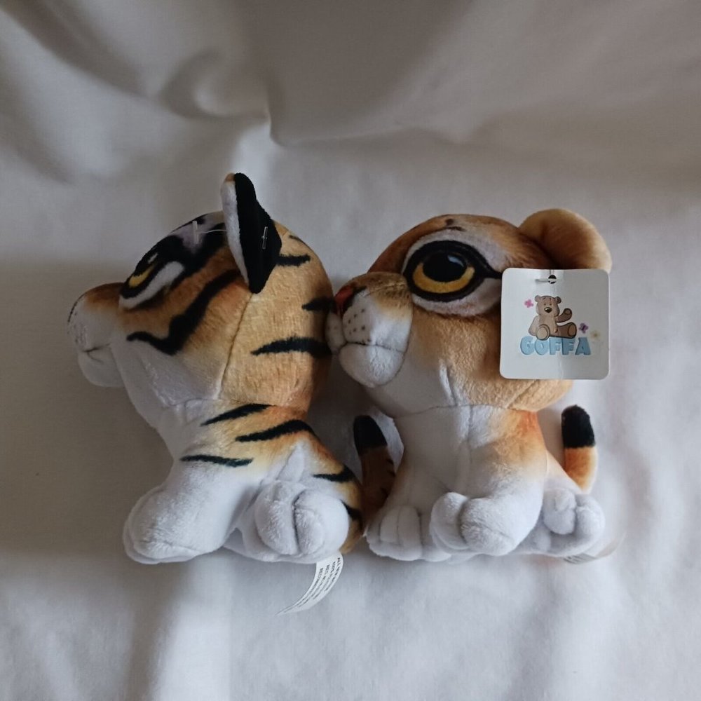 2 Goffa International Plush Tiger Boy & Girl Cubs - Picture 3 of 3
